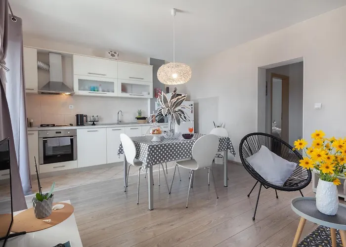 Sea View Ela Apartmán *