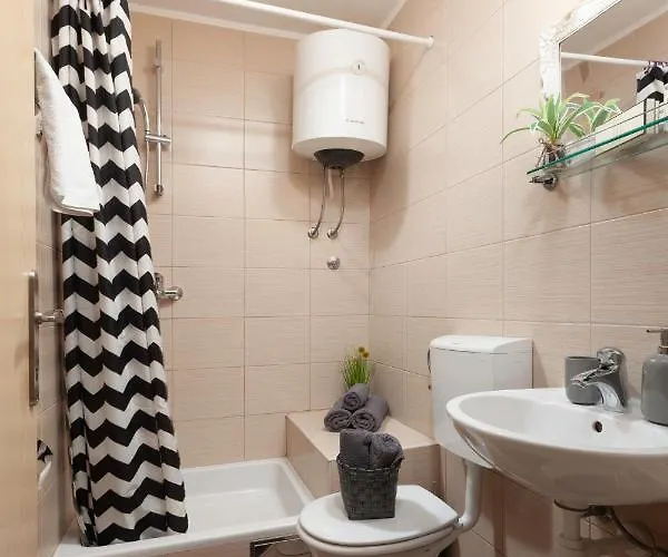 Sea View Ela Apartmán *