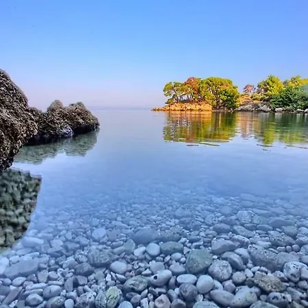Апартаменти Sea View Ela Подгора