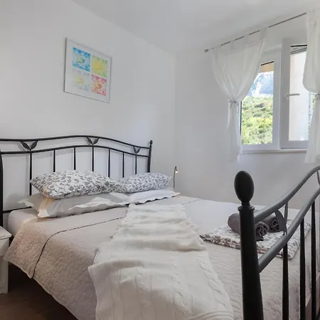 Apartament Sea View Ela Podgora (Split-Dalmatia)